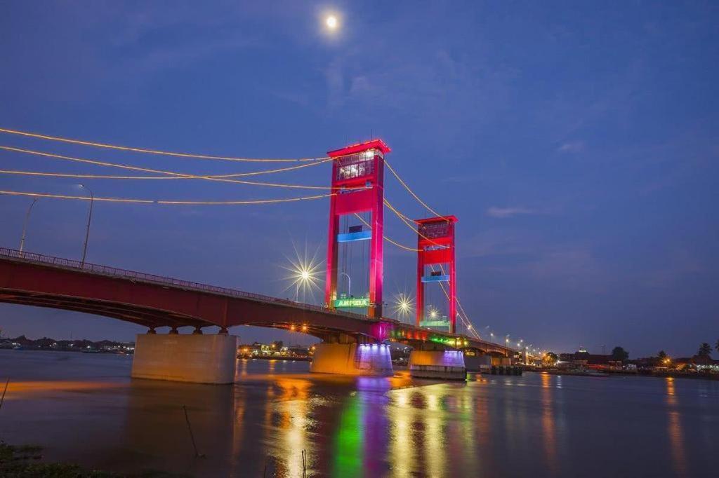 Monoloog Hotel Palembang Exterior foto